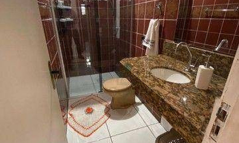 Casa Recém Reformada...