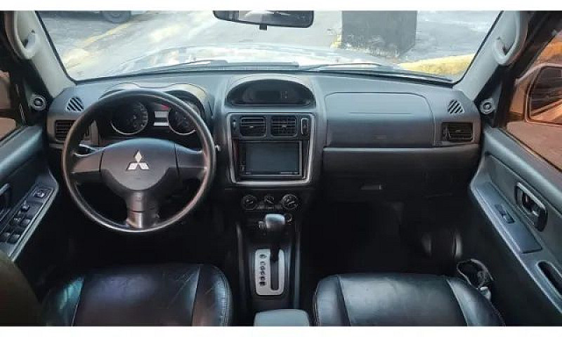Mitsubishi Pajero Tr...