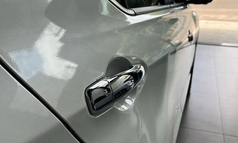 Nissan Kicks Exclusi...