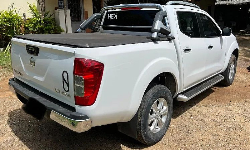 Nissan Frontier Le C...