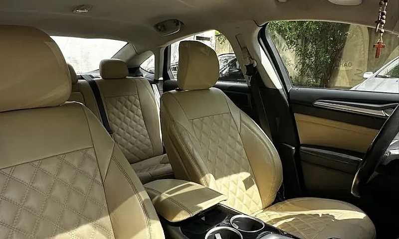 Ford Fusion Titanium...