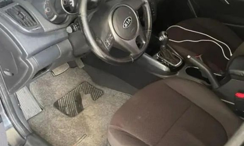 Kia Motors Cerato 1....