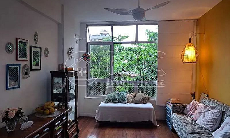 Apartamento - Padrão...