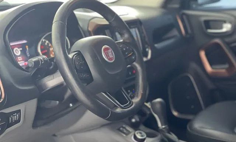 Fiat Toro Volcano 2....