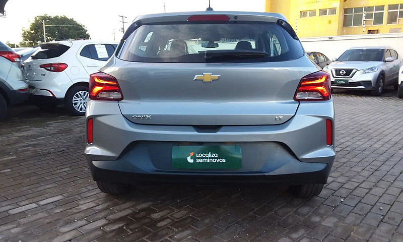 Chevrolet Onix Hatch...