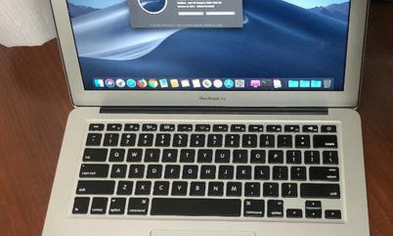 Macbook Air 13 - Ear...