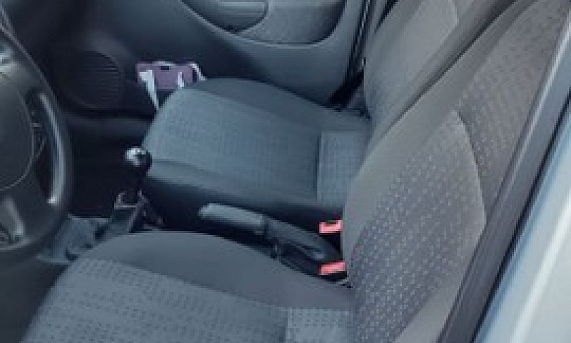 Vendo Corsa 2012...