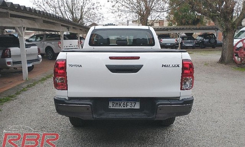 Toyota Hilux Apenas ...