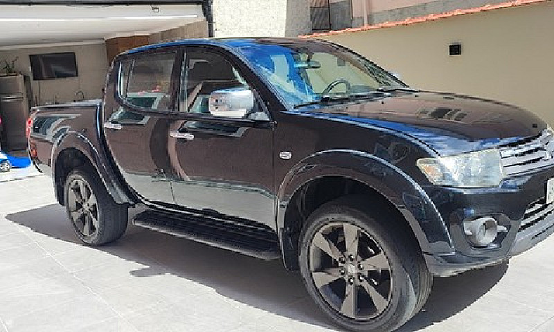  Mitsubishi L200 Tri...