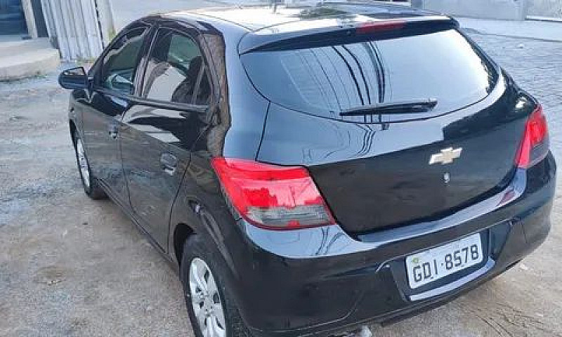 Chevrolet Onix Joy 2...