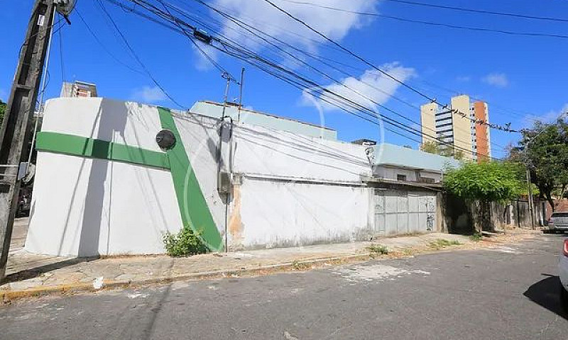 Casa Com 2 Dormitóri...