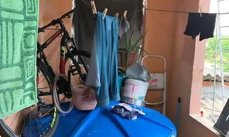 Vende-Se Casa Primei...