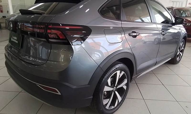 Volkswagen Nivus Hig...