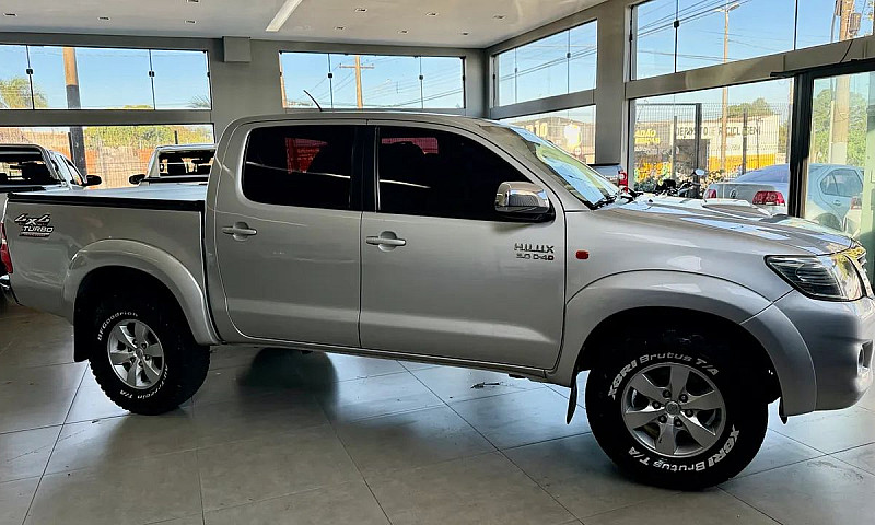 Toyota Hilux Cd Sr D...