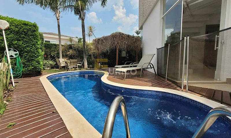 Casa Em Condomínio À...