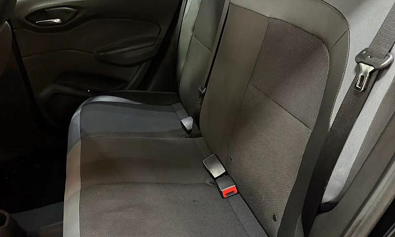 Chevrolet Onix Activ...