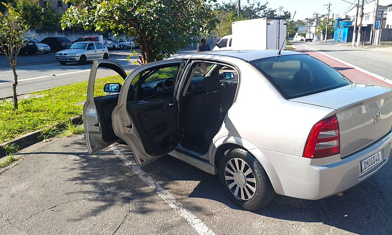 Chevrolet Astra Sed....