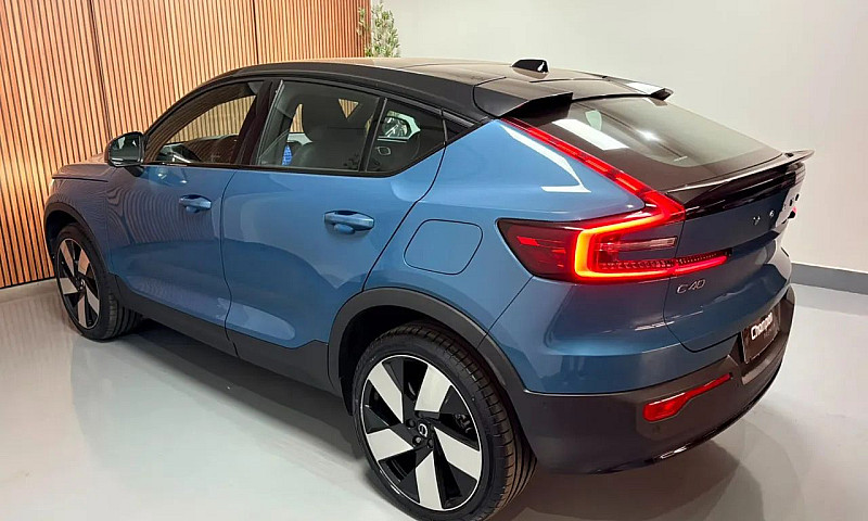 Volvo C40 Twin Ultim...