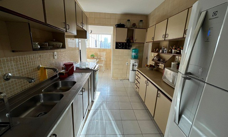 Apto. 125 M², 03 Qua...