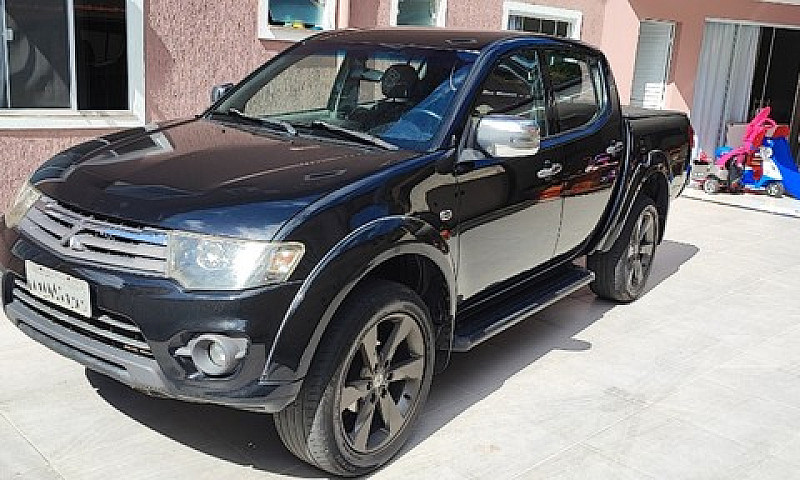  Mitsubishi L200 Tri...