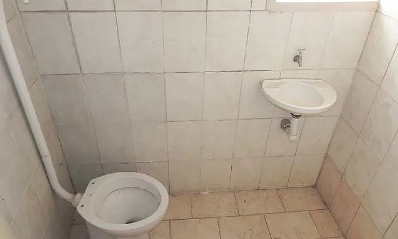Casa Com 2 Dormitóri...