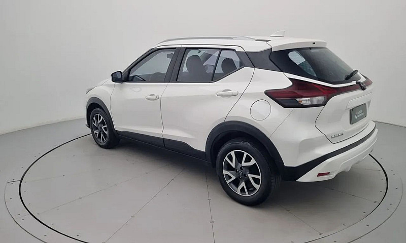 Nissan Kicks Sense 1...