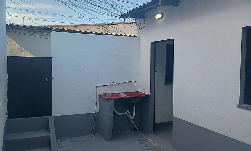 Aluga-Se Casa No Bai...
