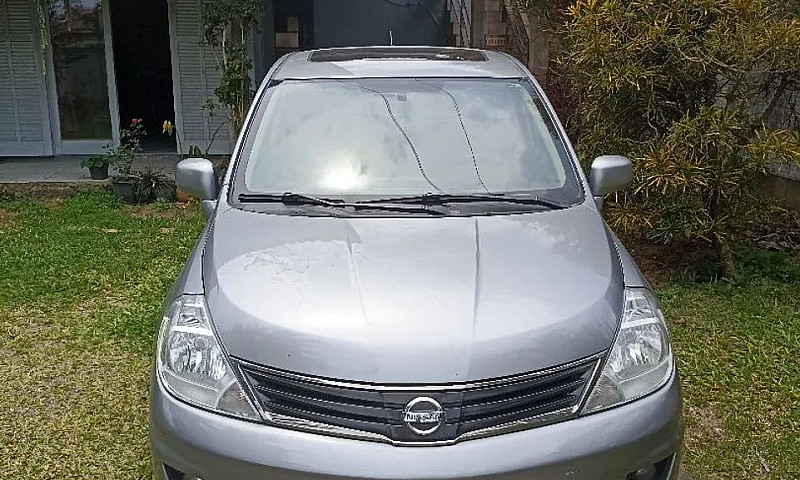 Nissan Tiida Sl 1.8/...
