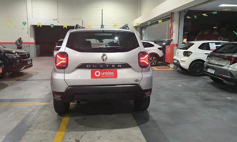 Renault Duster Iconi...