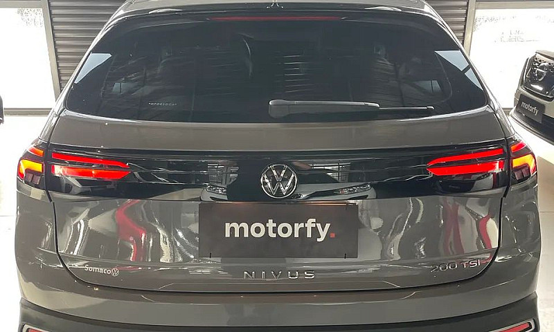 Volkswagen Nivus Hig...
