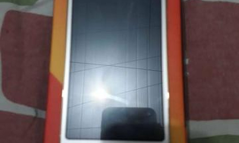 Moto E5 Play...
