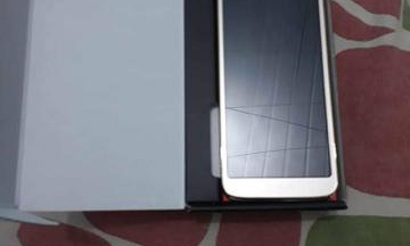 Moto E5 Play...