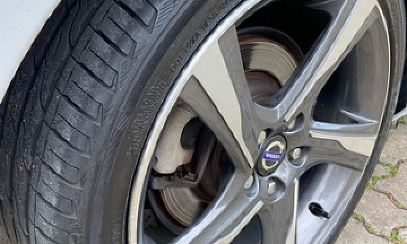 Volvo V60 T5 R-Desig...