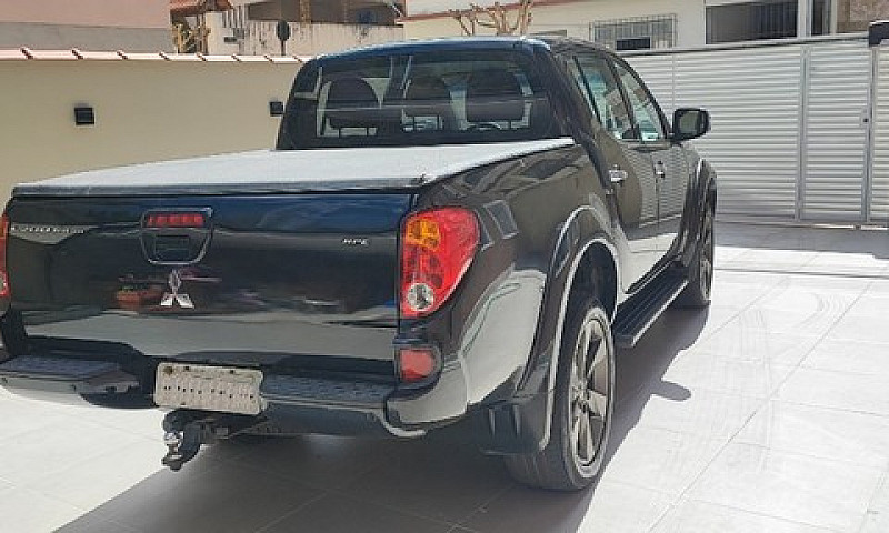  Mitsubishi L200 Tri...