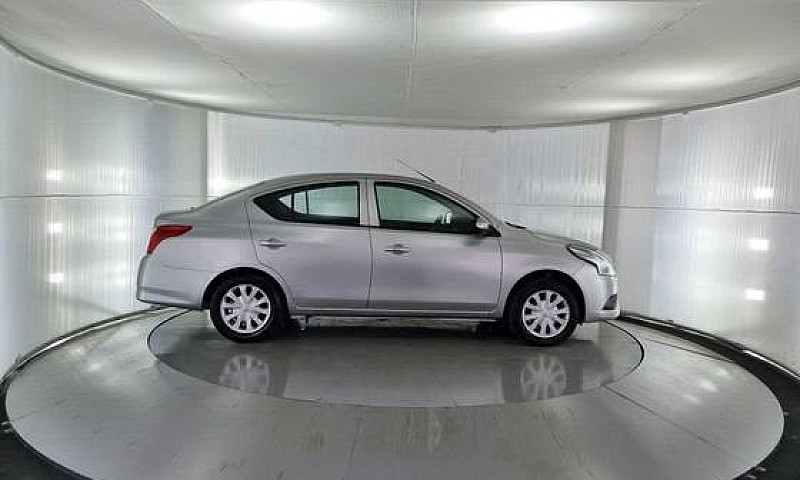 Nissan Versa 2020/20...