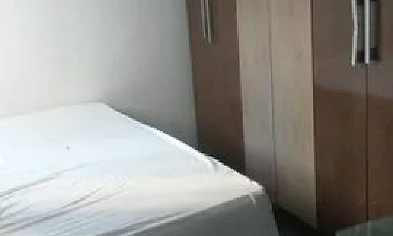 Aluga-Se Quarto Em B...