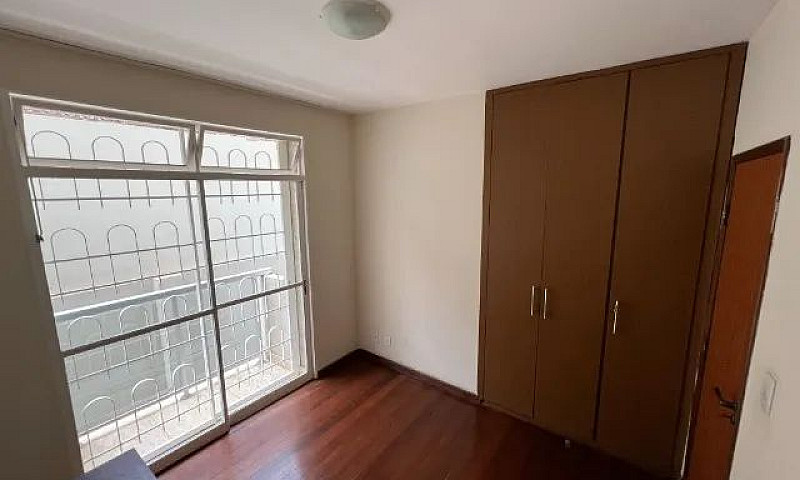 Apartamento Área Pri...