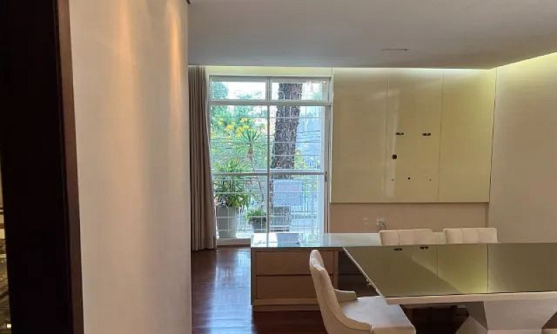 Apartamento Área Pri...