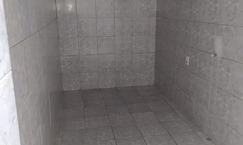 Aluga-Se Casa No Bai...