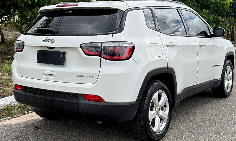 Jeep Compass Sport 2...
