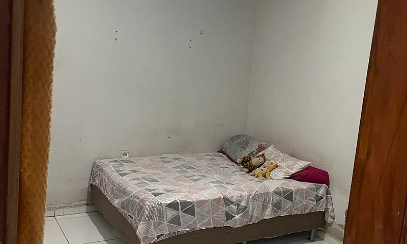 Vendo Vila Com 6 Cas...
