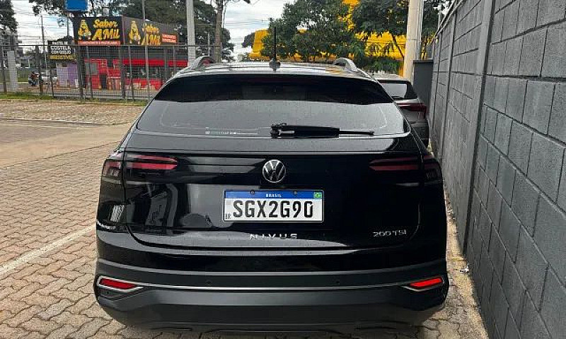 Volkswagen Nivus Com...
