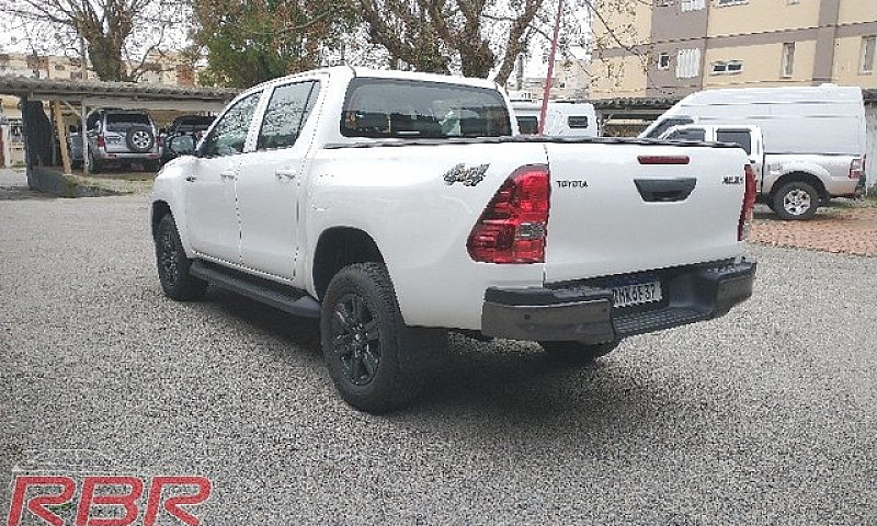 Toyota Hilux Apenas ...