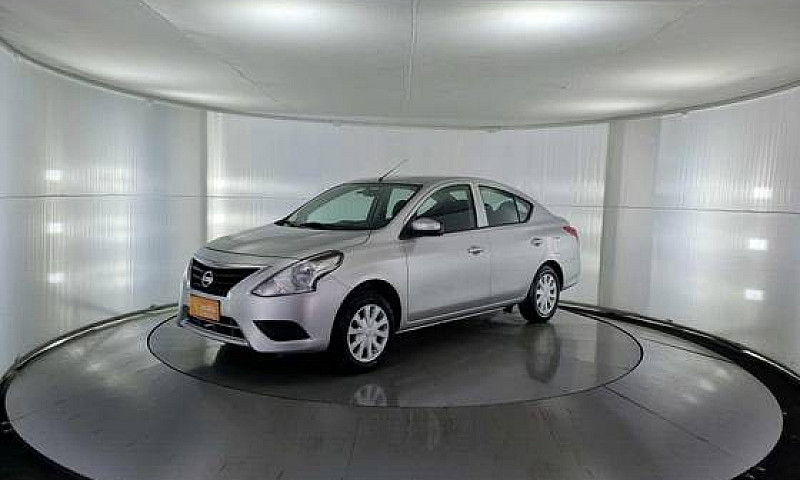 Nissan Versa 2020/20...