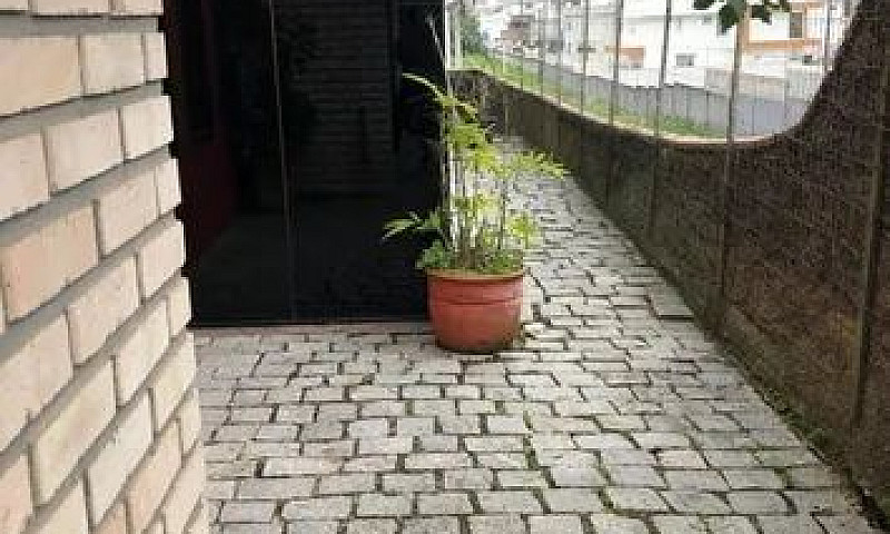 Sobrado Com Ótima Lo...