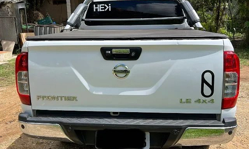 Nissan Frontier Le C...
