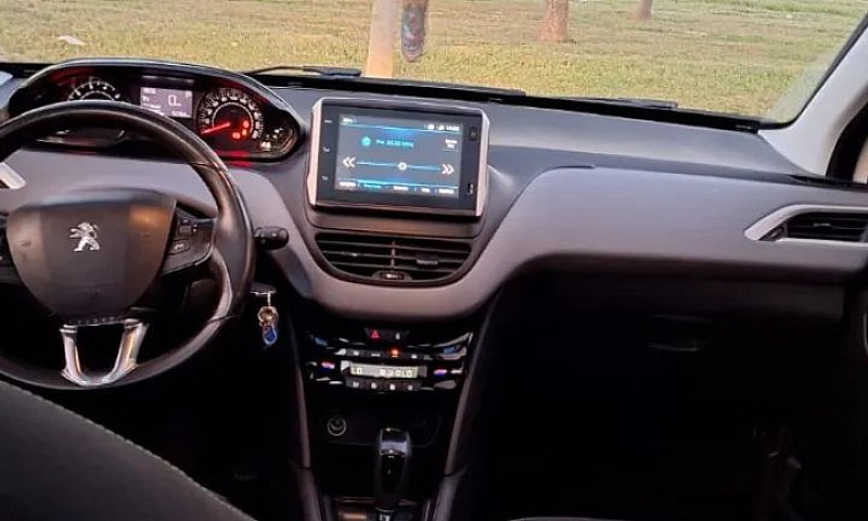 Peugeot 208 Allure 1...
