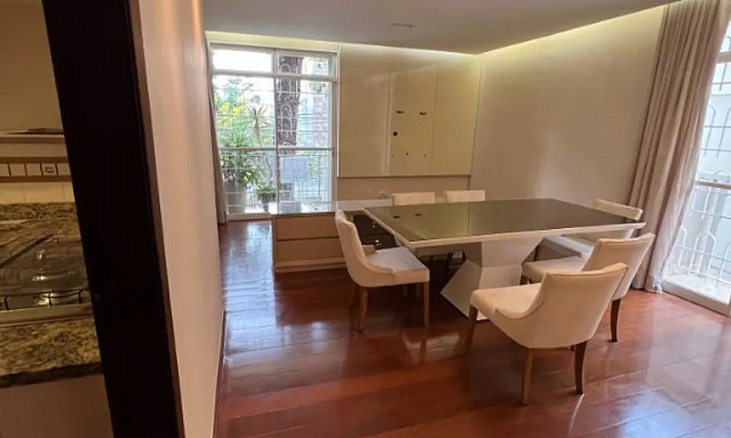 Apartamento Área Pri...