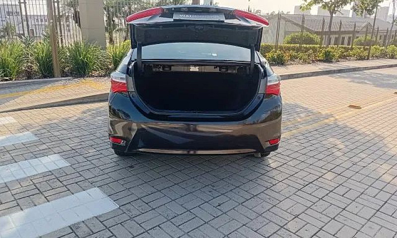 Toyota Corolla Xei 2...