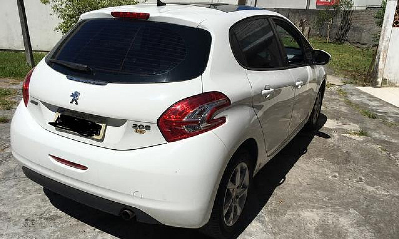 Peugeot 208...